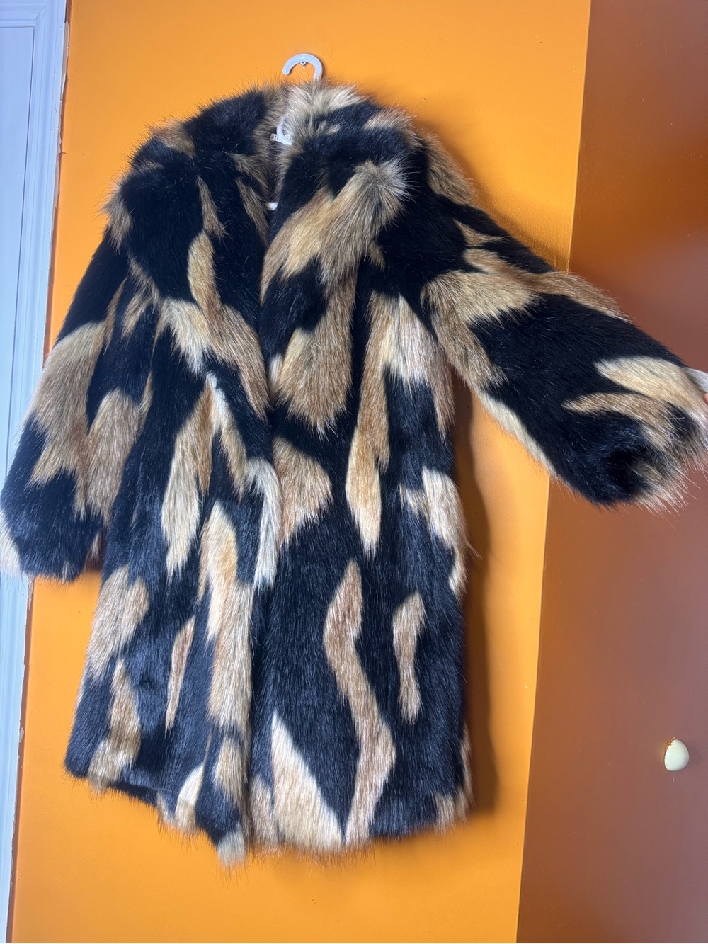 NWOT Alice + Olivia Yetta Faux Fur Coat In Black Medium Brown. Size S - Picture 10 of 16